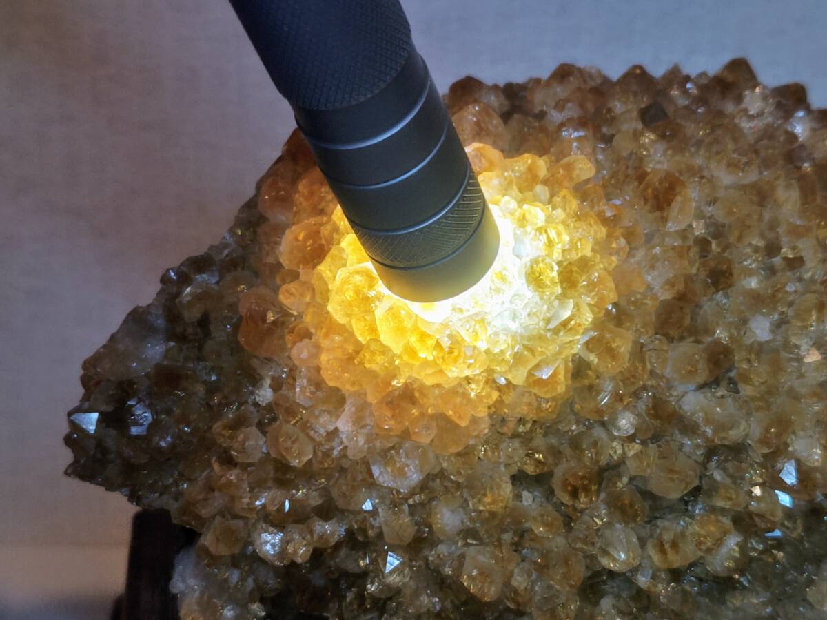 水晶 1.4kg クォーツ 原石 鑑賞石 自然石 誕生石 宝石 鉱物 鉱石
