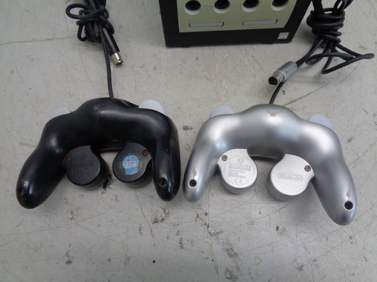 C1768 任天堂 ゲームキューブ DOL-001 コントローラー (X2 C1768 任天堂 ゲームキューブ DOL-001 コントローラー (X2