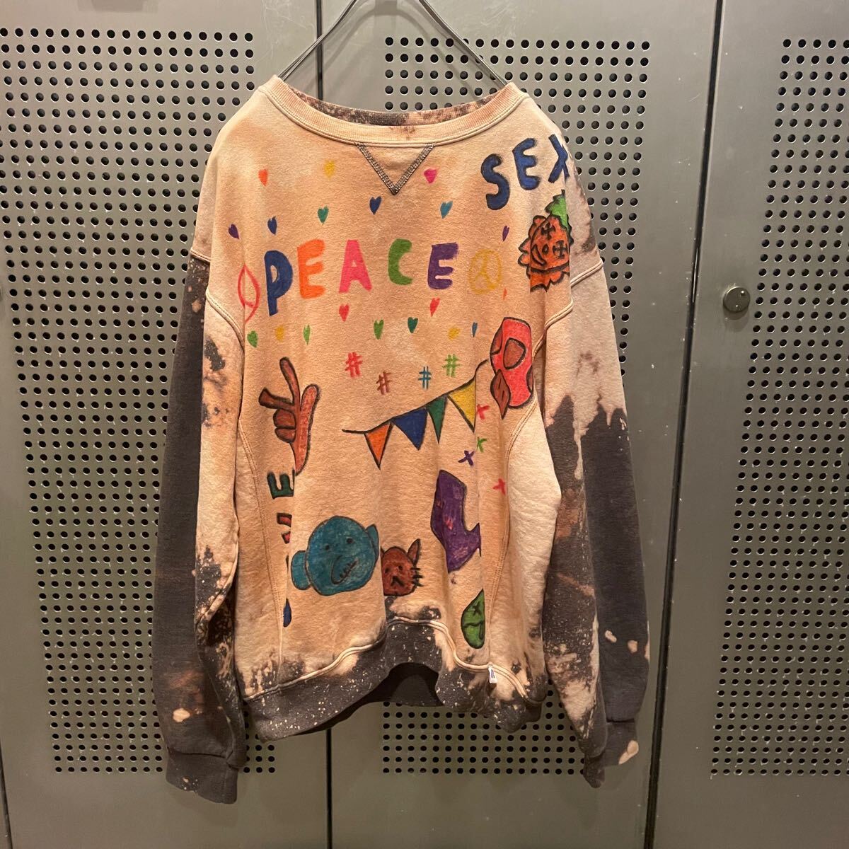 古着　ヴィンテージ　vintage sweat スウェット　トレーナー　ブリーチsweat リメイク　リメイクsweat カラフル　派手　個性派