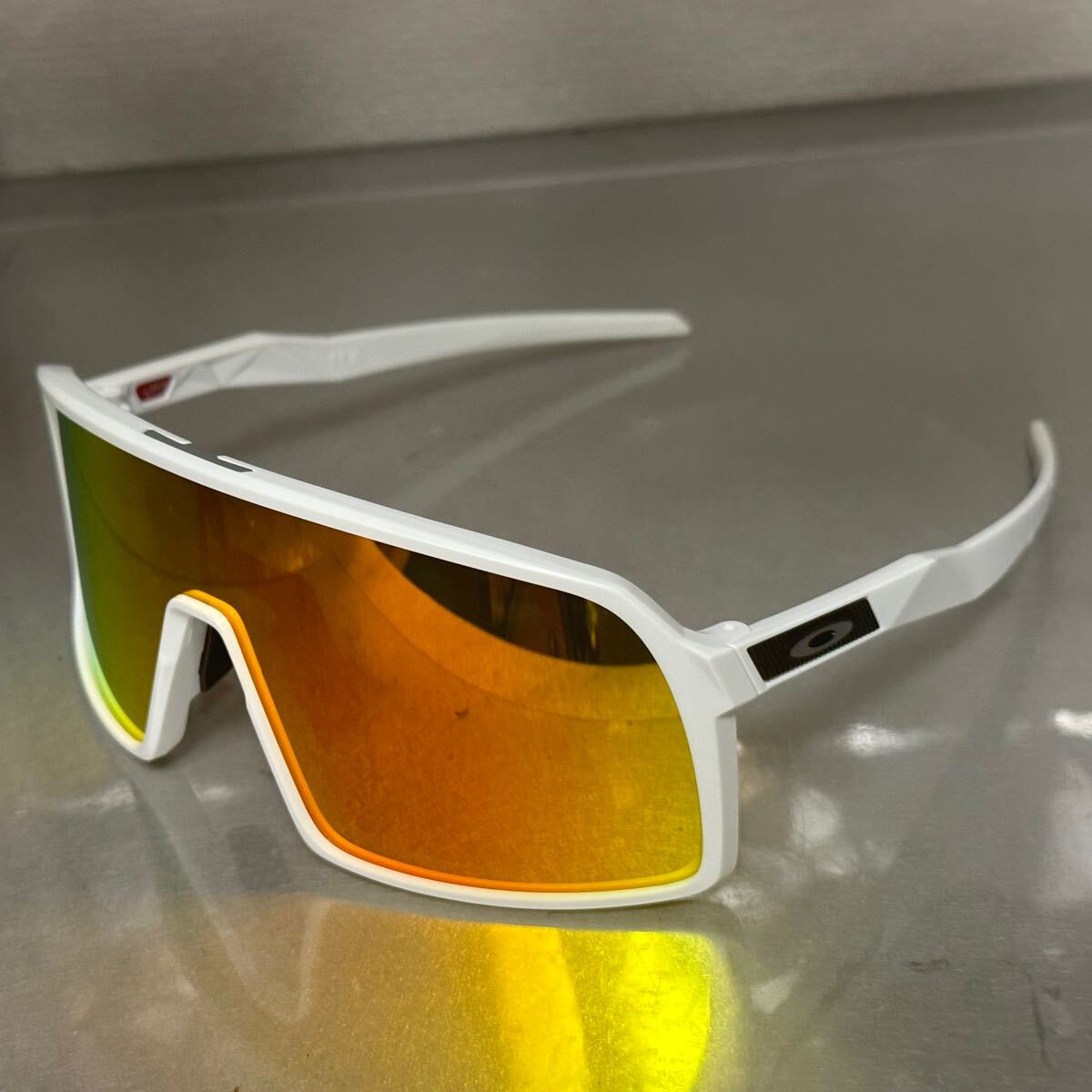 Oakley Sutro サングラス 新品未使用 Yahoo!オークション - 即決 新品未使用 OAKLEY オークリー SUTRO
