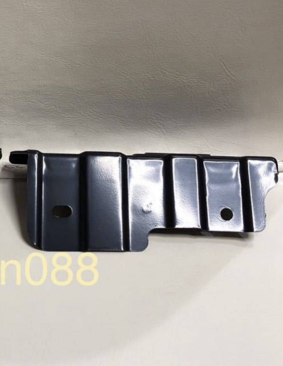 新品☆スバル製サンバー TW.TV.TT フロントバンパーブラケット左側 バンパーステー　ハンガー_画像2