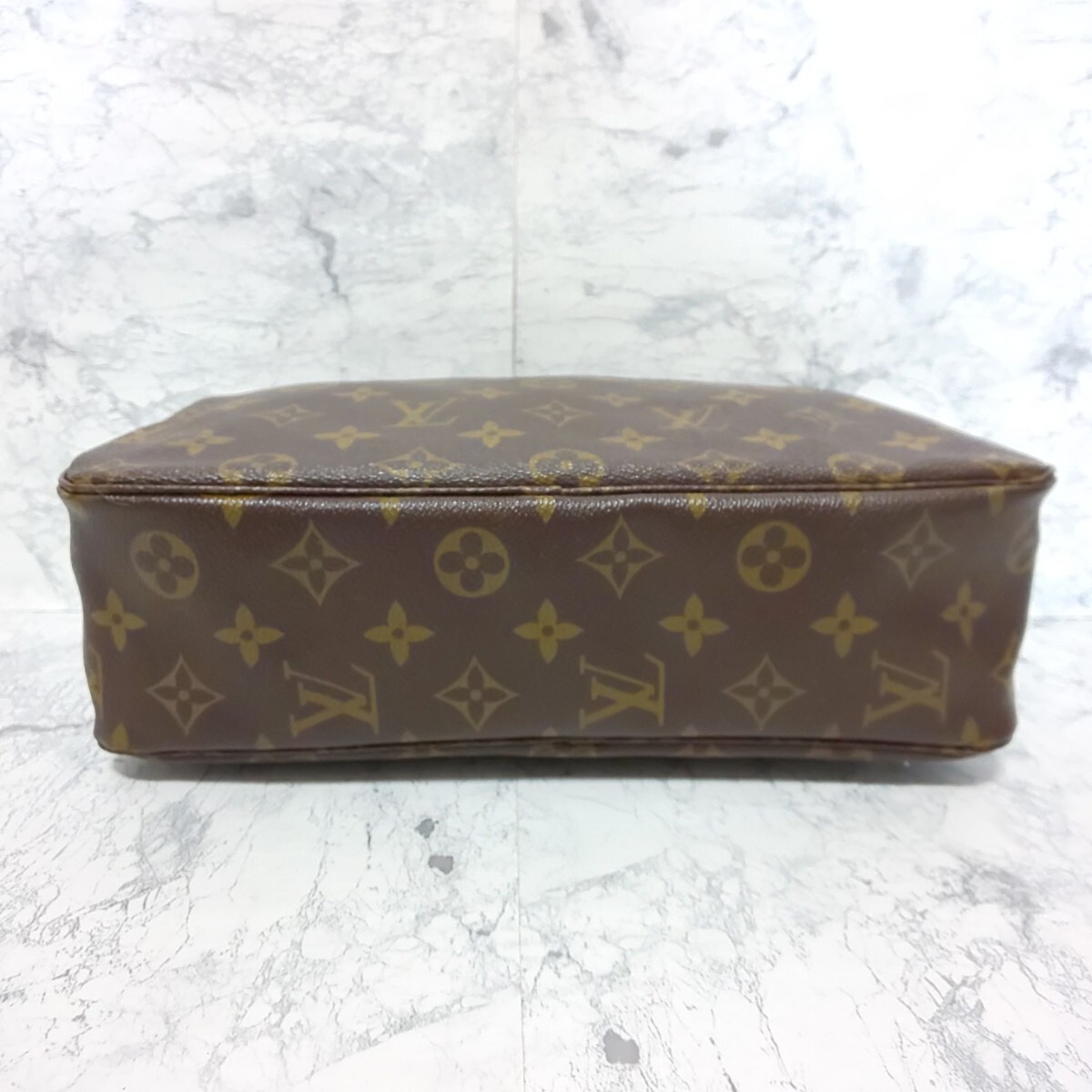 極美品】LOUIS VUITTON モノグラム トゥルーストワレット28 極美品】LOUIS VUITTON モノグラム トゥルーストワレット28
