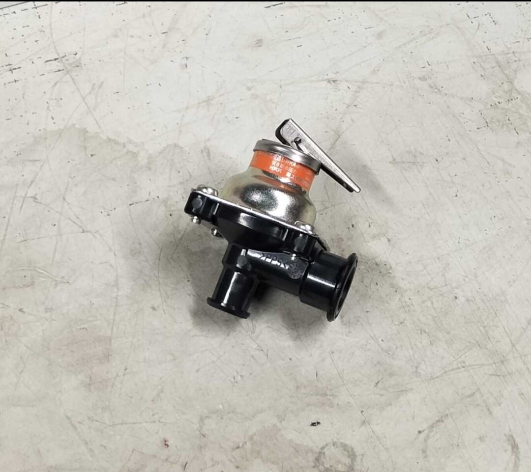 コロナ?ノーリツ?/給湯器/水路系パーツ/部品/温水機器用逃し弁/KA-201E(20mm)/中古部品
