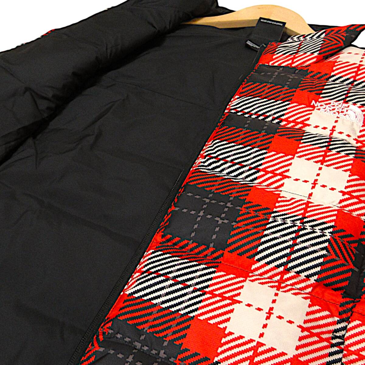新品◇THE NORTH FACE◇US規格 ロゴ刺繍 保温 RDSダウン ROX 新品◇THE NORTH FACE◇US規格 ロゴ刺繍 保温 RDSダウン ROX