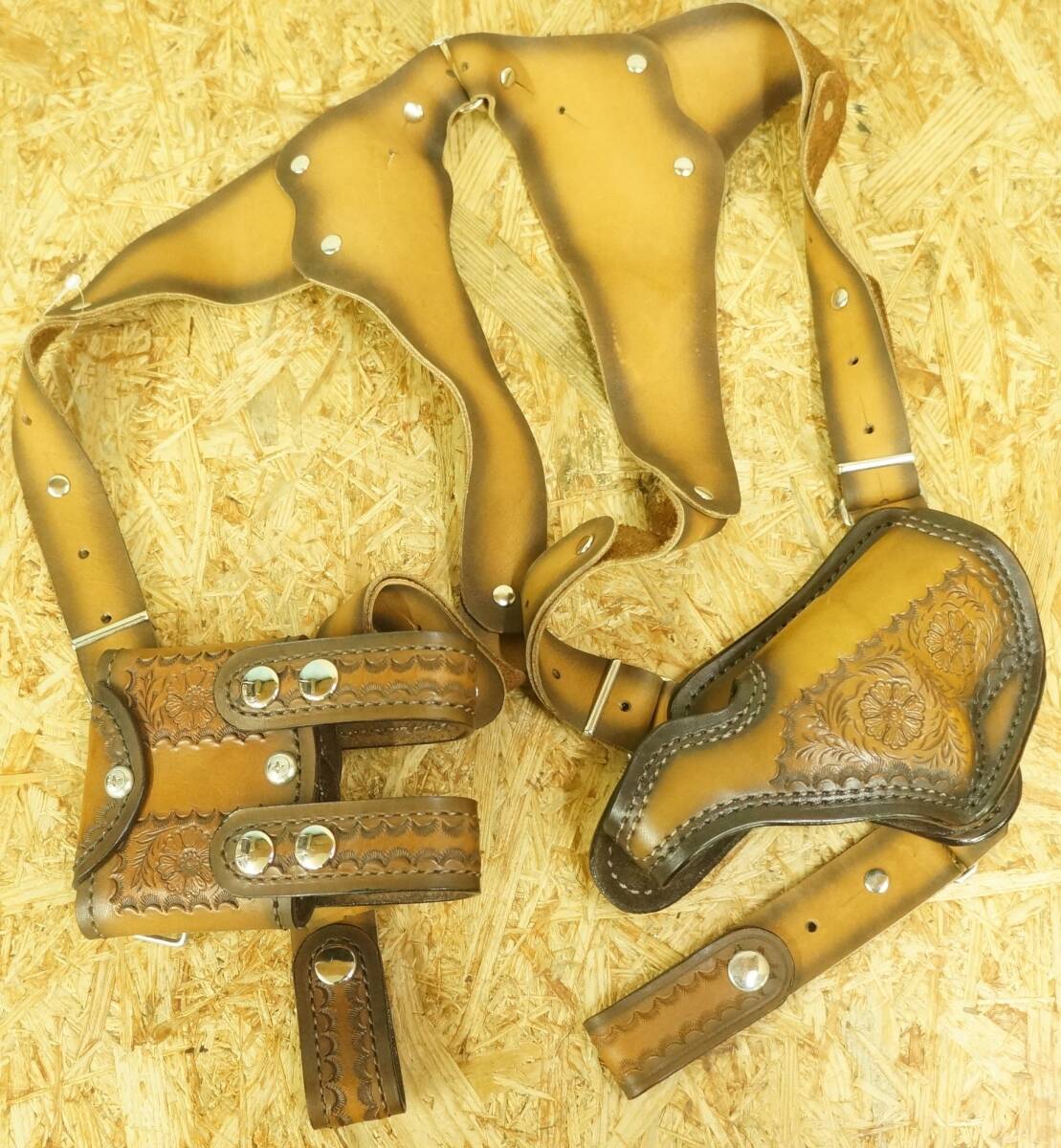 KEIN レザー アート ケイン ショルダーホルスター　中古品　一部、日焼け変色有