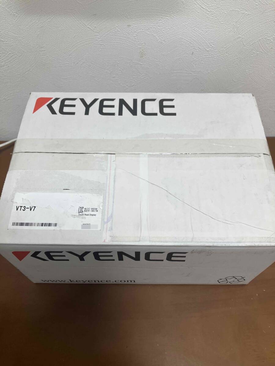 ★未使用 KEYENCE 7型 VGA TFTカラー タッチパネル VT3-V7