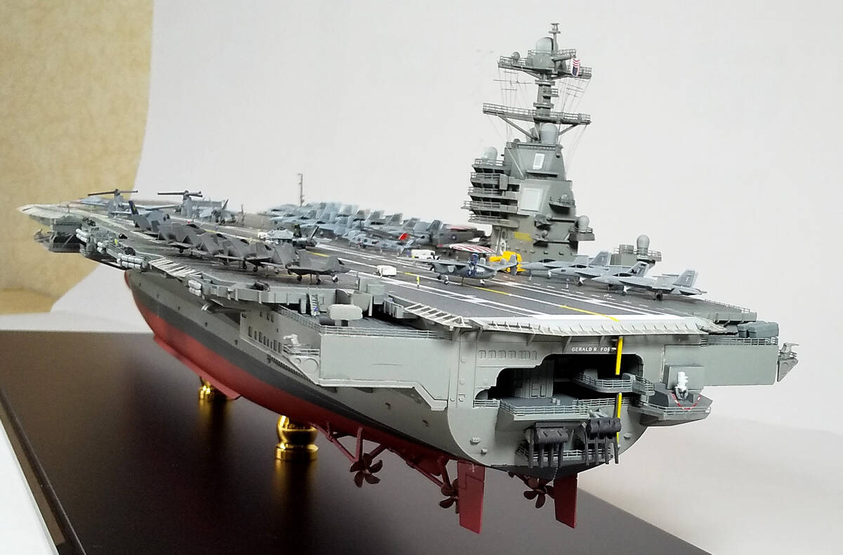 1/700 CVN-78 USS ジェラルド・R・フォード」最新空母 2023年 1/700 CVN-78 USS ジェラルド・R・フォード」最新空母 2023年