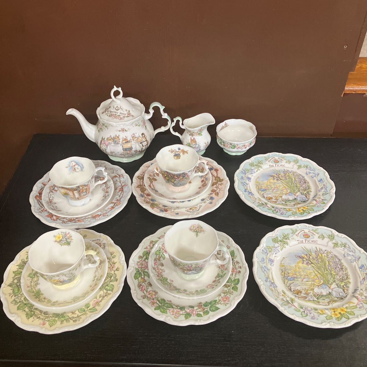 ロイヤルドルトン ROYAL DOUITON ブランブリーヘッジ 四季 ロイヤルドルトン ROYAL DOUITON ブランブリーヘッジ 四季