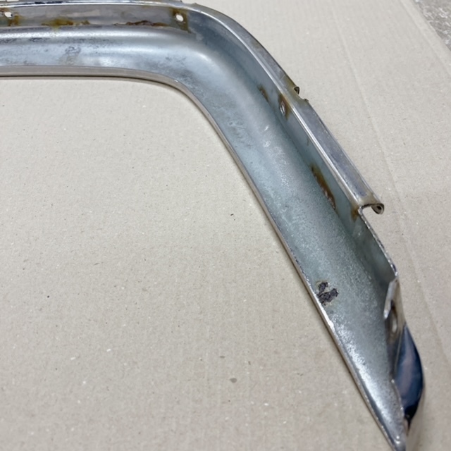 中古 メルセデスベンツ SL R107 フロントバンパー 左フェイスバーカバー A1078850901 _画像6