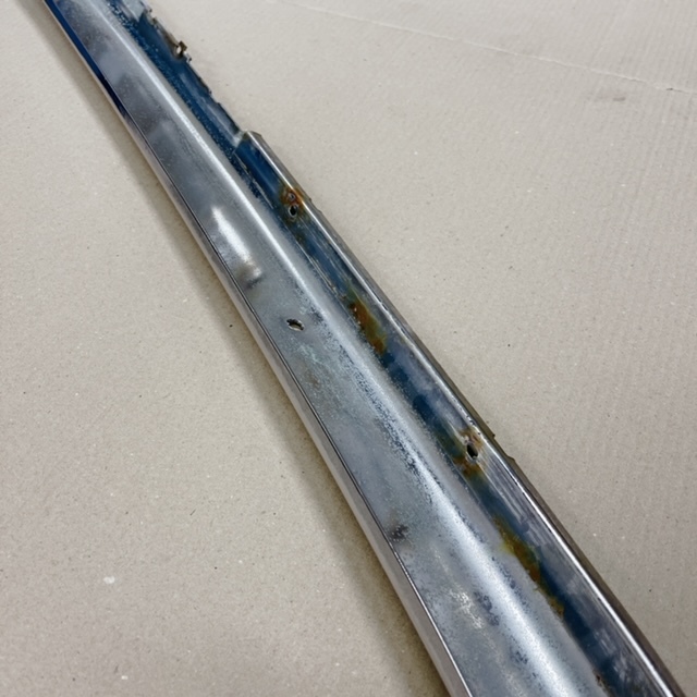 中古 メルセデスベンツ SL R107 フロントバンパー 左フェイスバーカバー A1078850901 _画像7