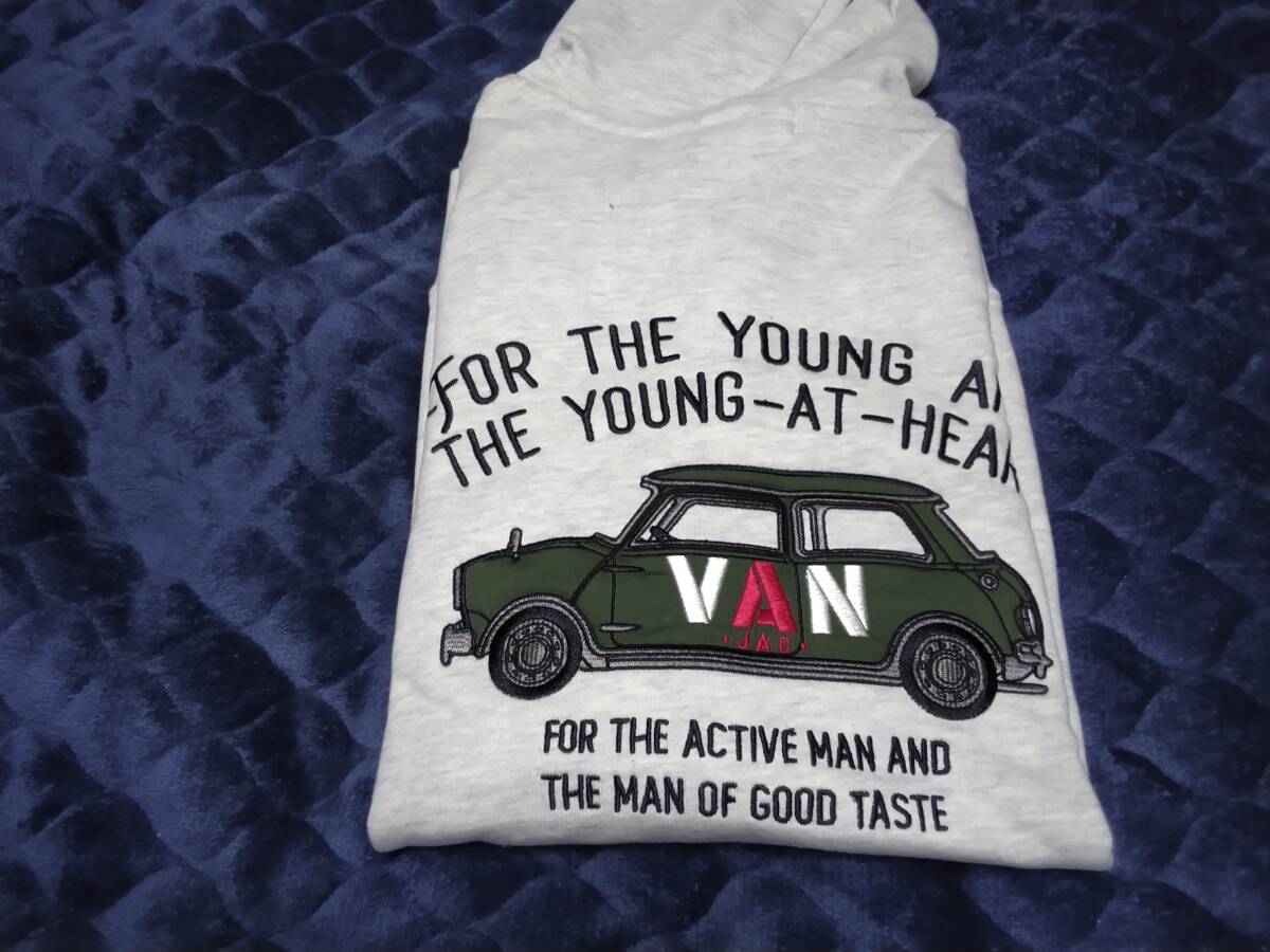 VAN JAC　店舗限定　長袖クラシックカー刺繍フルジップパーカー　シルバーグレー　　LL　　新品未使用　アイビー　　トラディショナル
