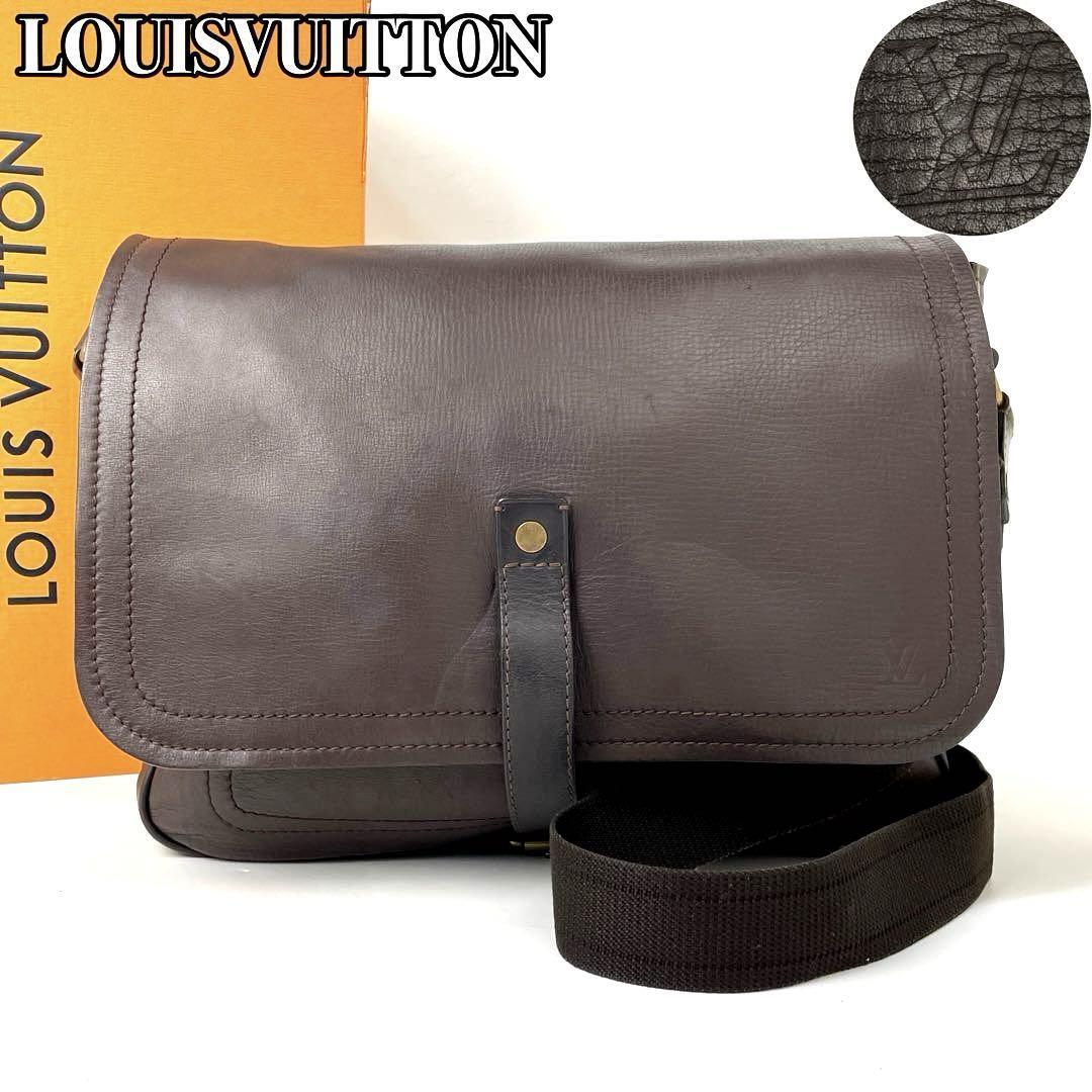 LOUIS VUITTON ルイヴィトンユタオハマメッセンジャーバッグ LOUIS VUITTON ルイヴィトンユタオハマメッセンジャーバッグ