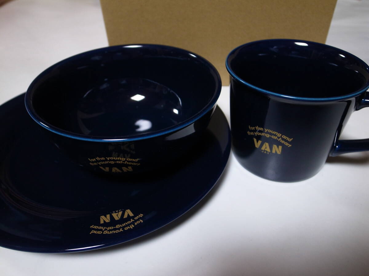 VAN JAC ヴァンヂャケット お皿・お椀・マグカップの食器3点 VAN JAC ヴァンヂャケット お皿・お椀・マグカップの食器3点