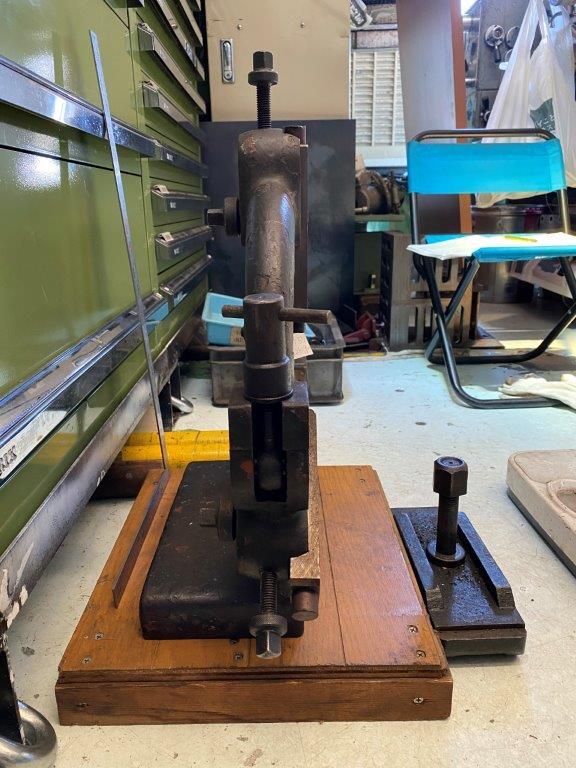 昌運旋盤 HB500用 振れ止め 35Kg カズヌーブ G49 旋盤・フライス盤 昌運旋盤 HB500用 振れ止め 35Kg カズヌーブ G49 旋盤・フライス盤