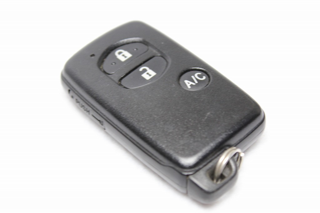 トヨタ プリウスPHV（ZVW35） スマートキー ３つボタン 送料185円 中古【3086】 
