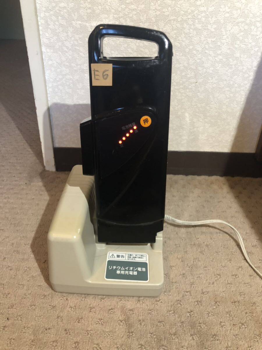 E6 Panasonic パナソニック アシスト電動自転車リチウムイオン　バッテリー NKY513B02B 8.9AH 長押し5点灯
