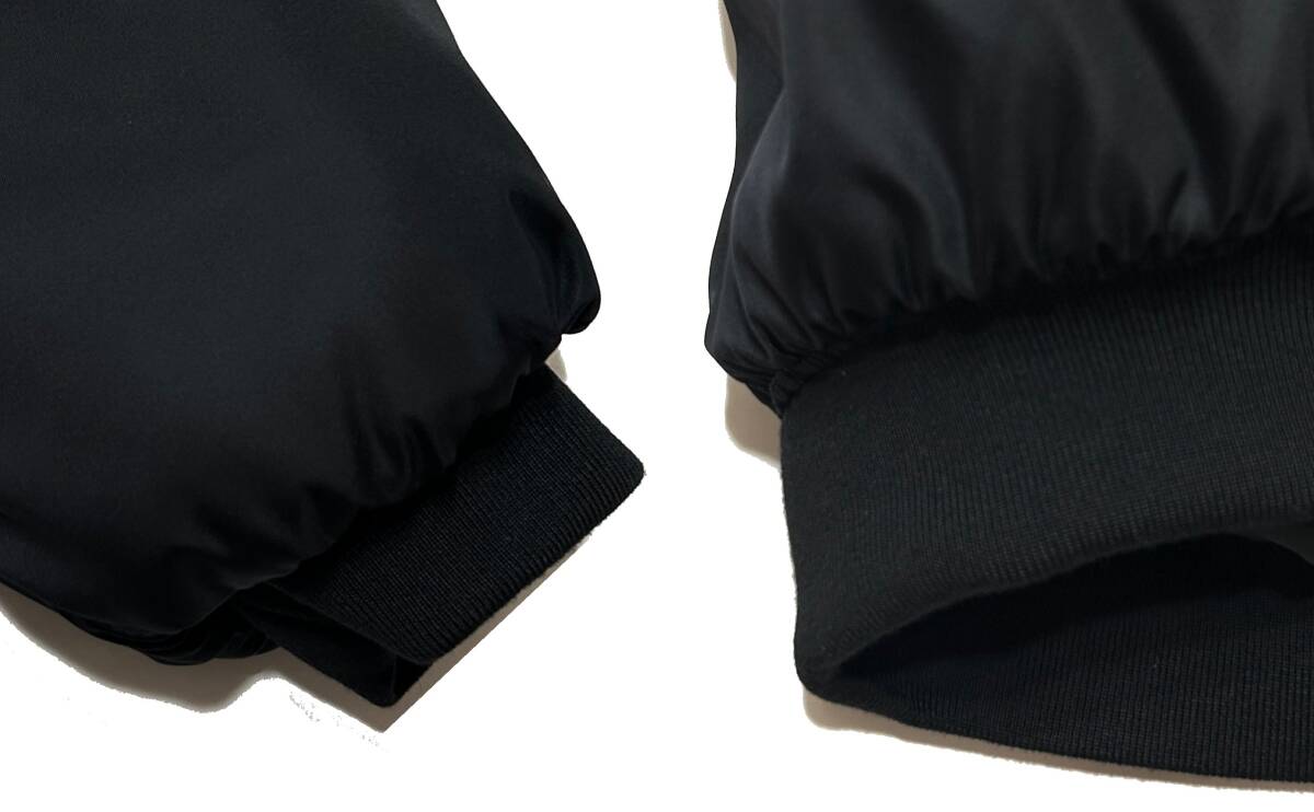 正規品 PRADA Zip fastening bomber jacket Lサイズ 未使用タグ 正規品 PRADA Zip fastening bomber jacket Lサイズ 未使用タグ