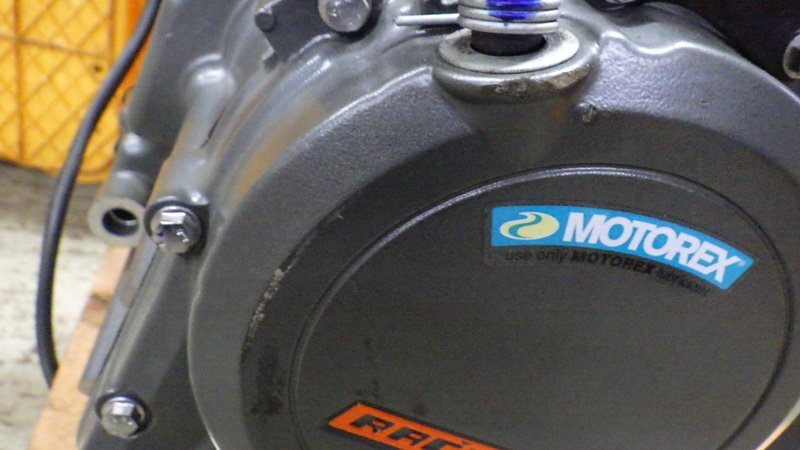 RGA-273A KTM 250 Duke оригинальный двигатель компрессия измерение завершено Sagawa 170 размер оплата доставки при получении VBKJPE402PC004 поиск KTM DUKE