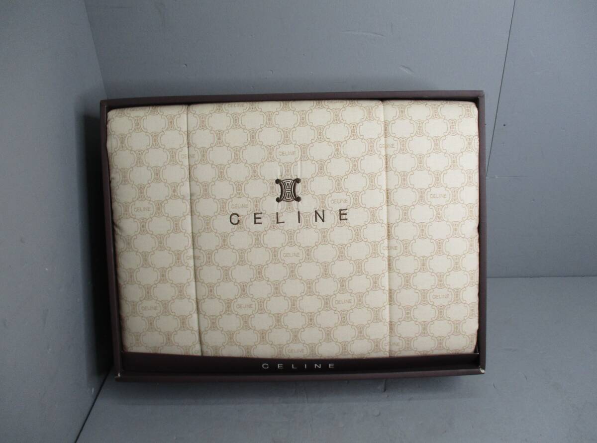 Yahoo!オークション - 未使用 CELINE セリーヌ 合繊肌掛けふとん Yahoo!オークション - 未使用 CELINE セリーヌ 合繊肌掛けふとん