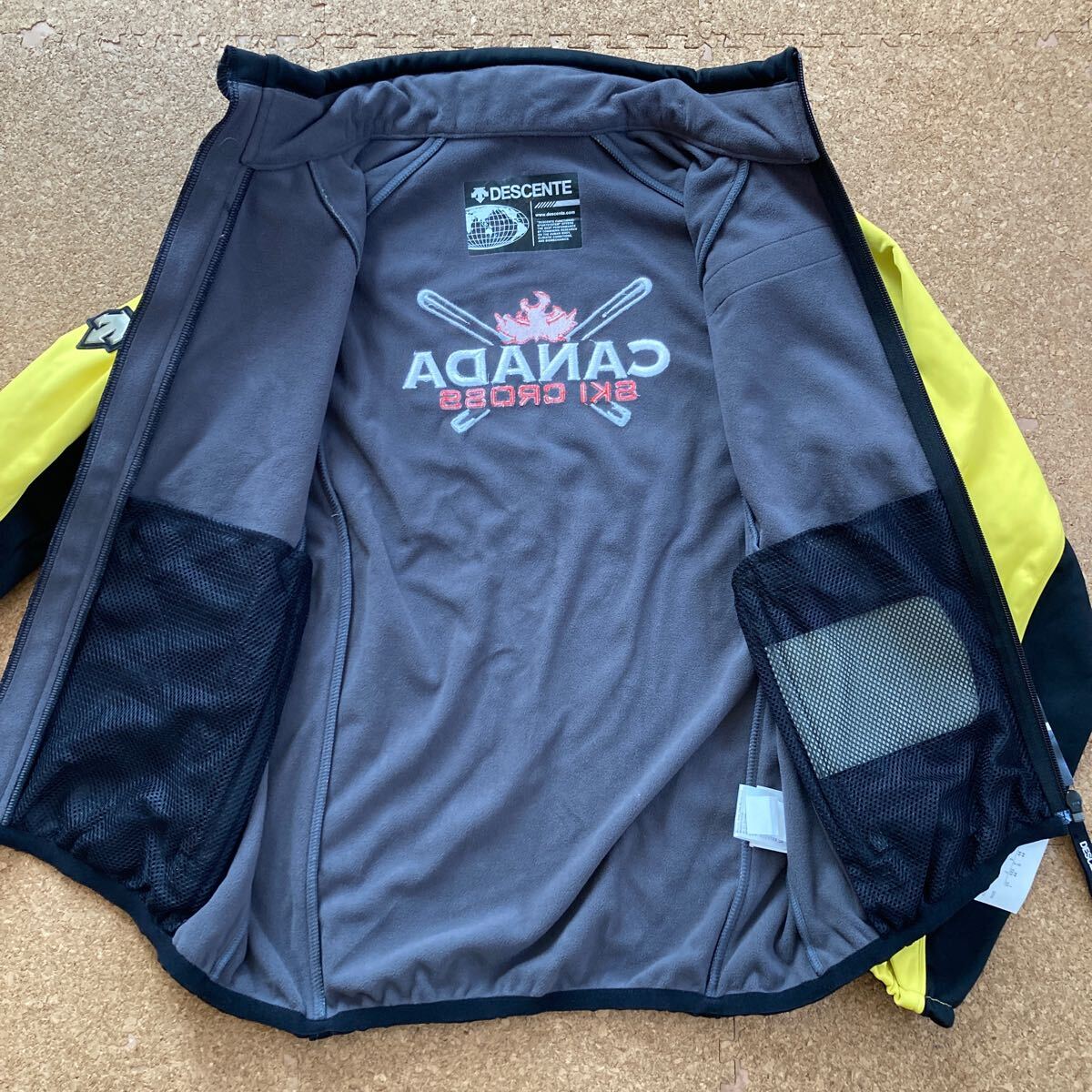 未使用】デサント DESCENTE ミッドレイヤー ミドラー ジャケット 未使用】デサント DESCENTE ミッドレイヤー ミドラー ジャケット