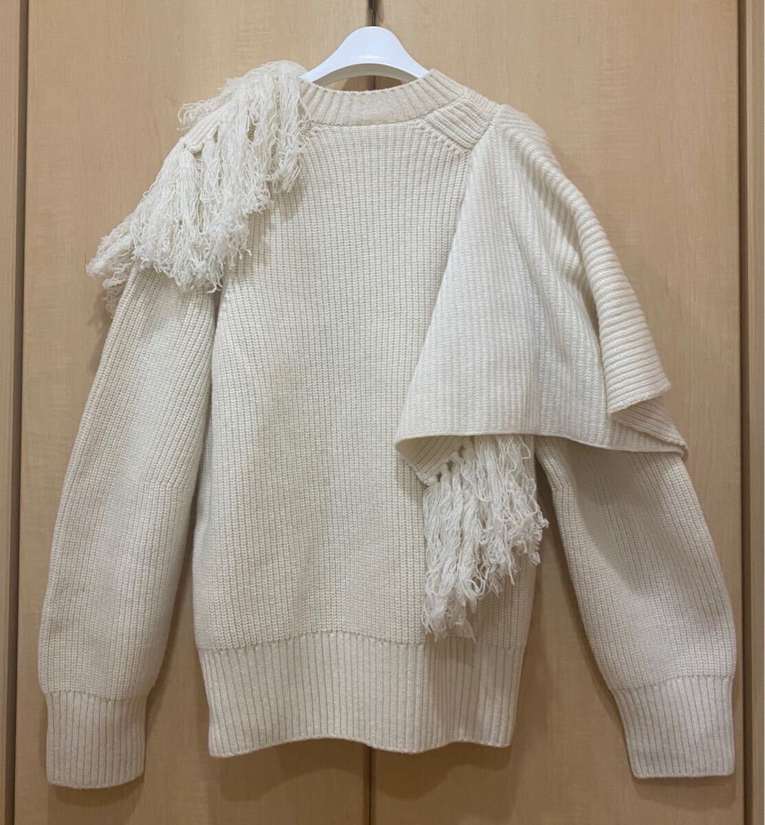 10万【新品 未使用☆紙タグ付】☆sacai サカイ☆ウール フリンジ ニット セーター トップス サカイ 10万【新品 未使用☆紙タグ付】☆sacai サカイ☆ウール フリンジ ニット セーター トップス サカイ