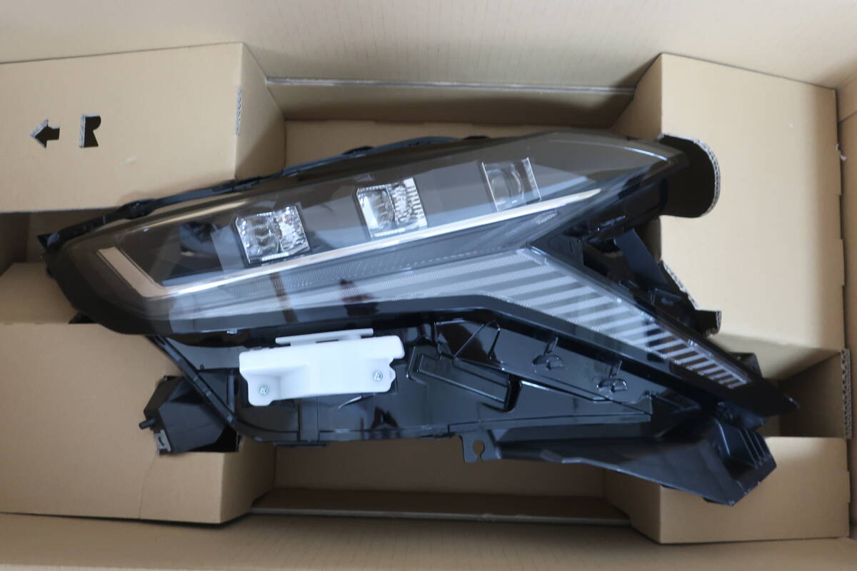 日産 サクラ SAKURA B6AW 純正 右 LED ヘッドライト Koito 100 日産 サクラ SAKURA B6AW 純正 右 LED ヘッドライト Koito 100