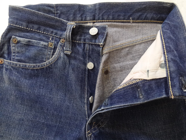 ビンテージ 50S オリジナル LEVIS リーバイス 501EXX ビッグE 革 パッチ 前期 シングル 赤耳 W26 リベット ボーイズ 色落ち ヒゲ レザー 藍(lán)