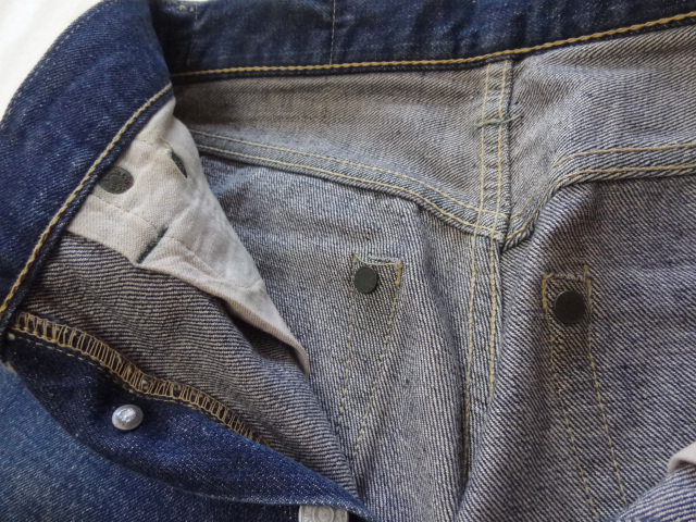 ビンテージ 50S オリジナル LEVIS リーバイス 501EXX ビッグE 革 パッチ 前期 シングル 赤耳 W26 リベット ボーイズ 色落ち ヒゲ レザー 藍(lán)