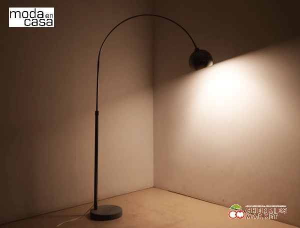 モーダ・エン・カーサ FRANDSEN ラウンジ ミニ フロアーランプ / LOUNGE mini floor lamp