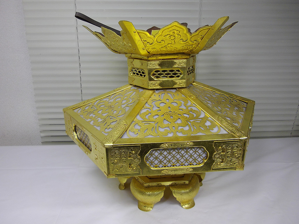 寺院仏具】潤み塗り 新型仏像台・位牌台 下台幅30センチ 国内 寺院仏具】潤み塗り 新型仏像台・位牌台 下台幅30センチ 国内