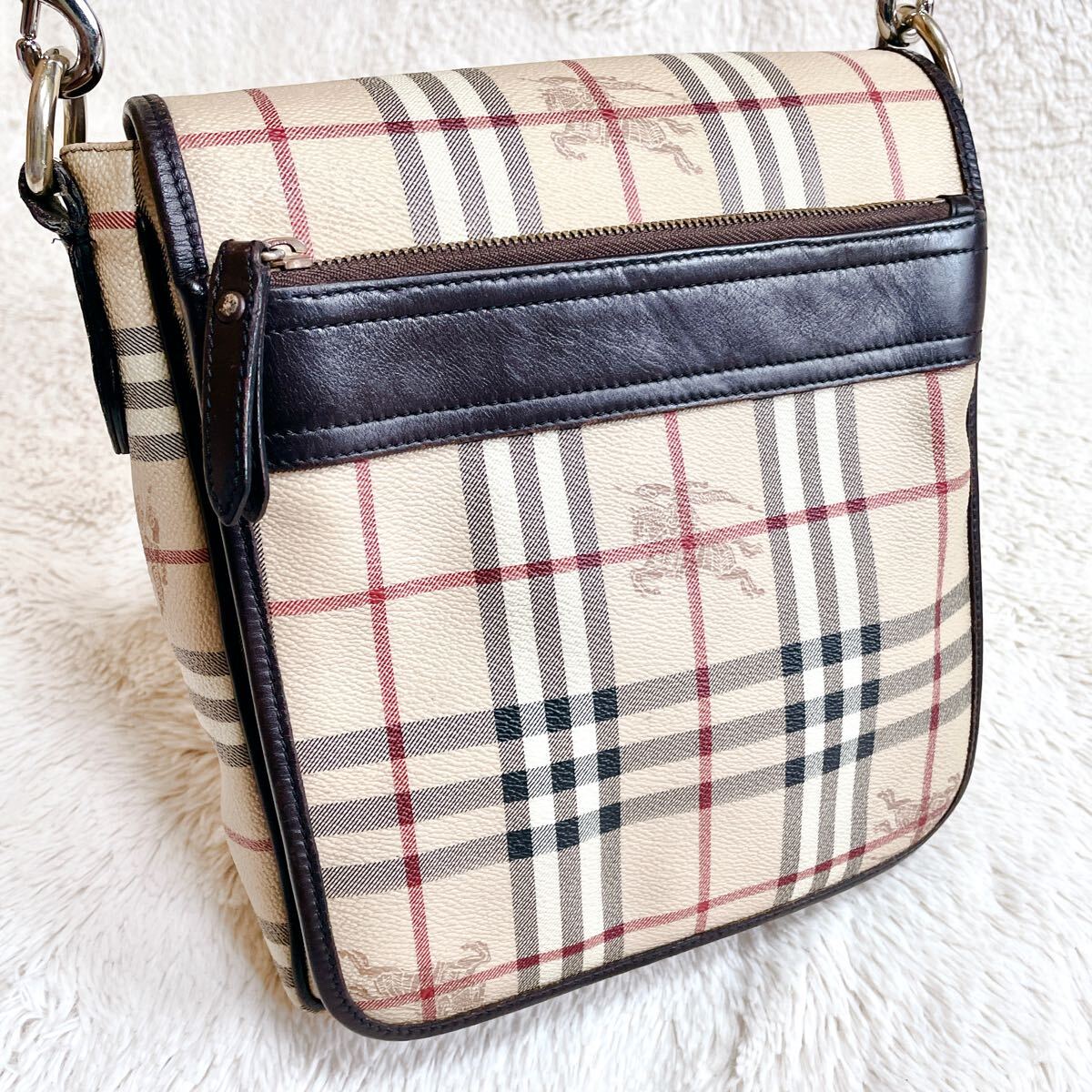 良品 】バーバリー ショルダーバッグ ノバチェック シャドー 良品 】バーバリー ショルダーバッグ ノバチェック シャドー