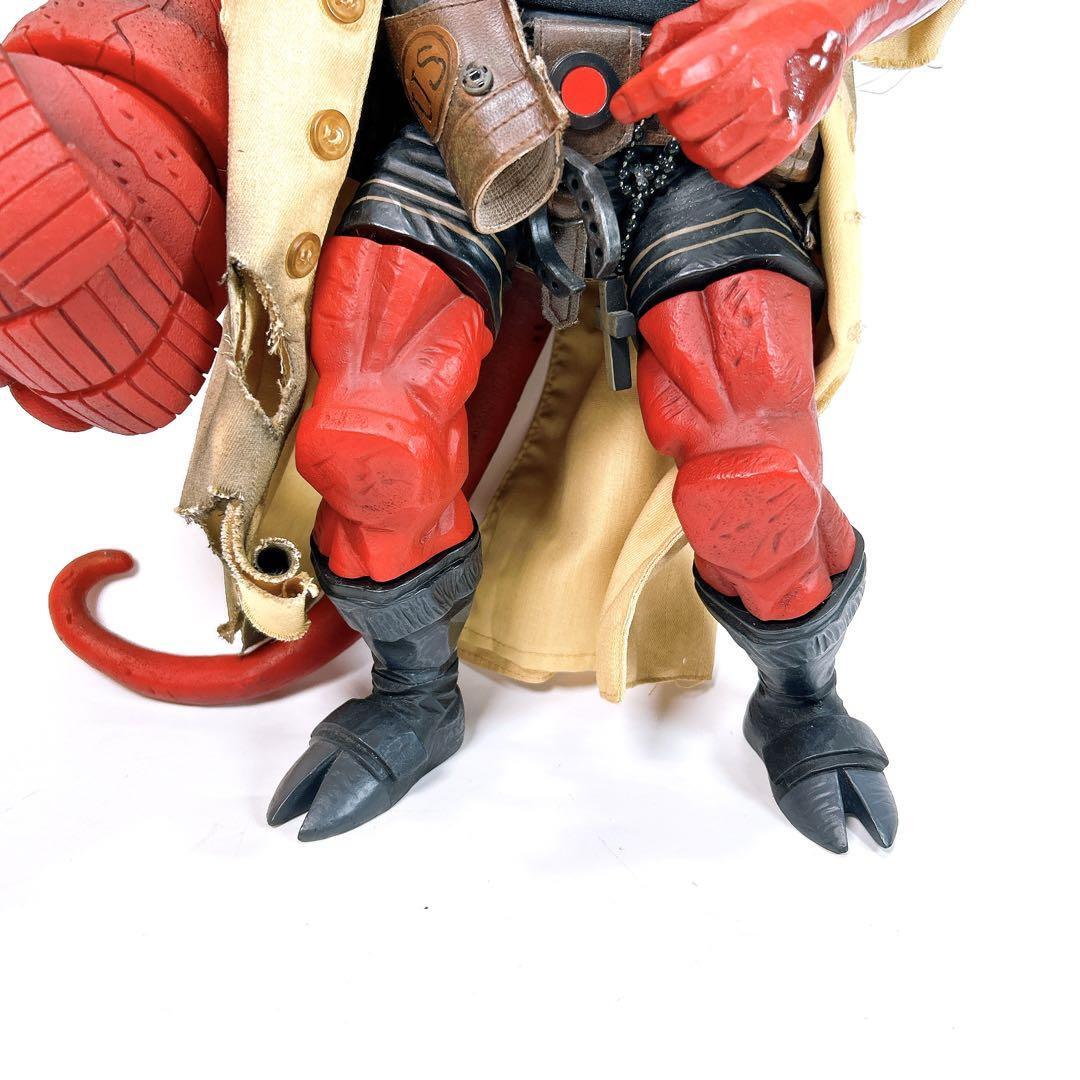 希少】メズコ ヘルボーイ バトルダメージ限定版 MEZCO HELL BOY 希少】メズコ ヘルボーイ バトルダメージ限定版 MEZCO HELL BOY