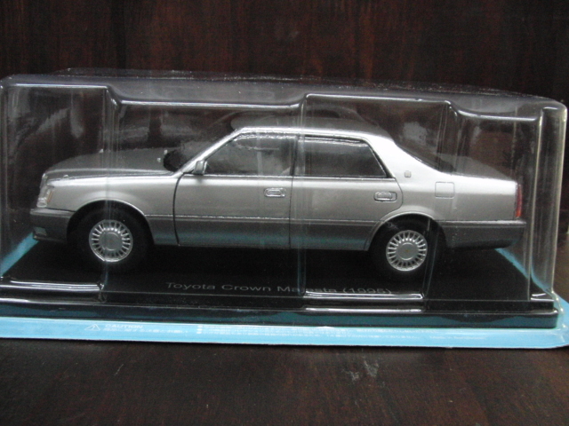9 国産名車コレクション Toyota Crown Majesta(1995) 送料無料