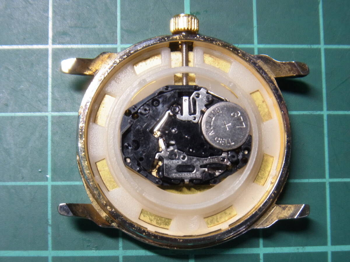 2410　黒文字盤　クォーツ　ドレスウォッチ　PC21S　電池交換済_画像10