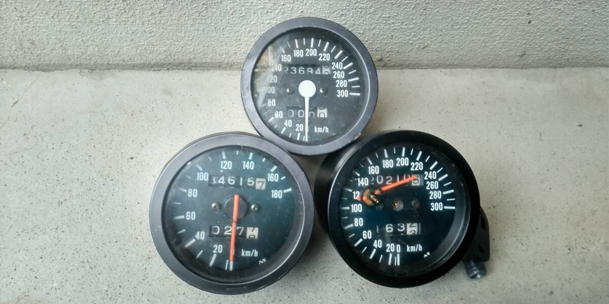 スズキ　GSX-R1100　スピードメーター　　ジャンク品