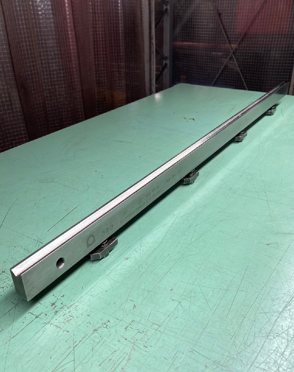 アマダ ◆ プレスブレーキ ベンダー金型 標準金型 No.323 1Vダイ ◆ 90° V10 ※カタログ値 全長約835mm ※実測値