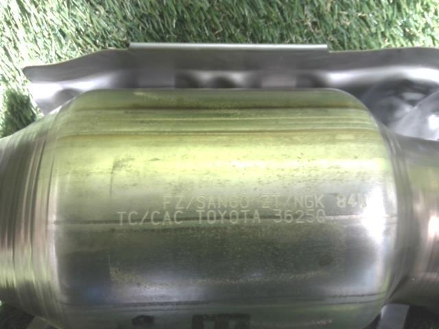 レクサス NX DBA-AGZ15 触媒 8AR-FTS 085 美品 低走行 触媒 25051-36250_画像5