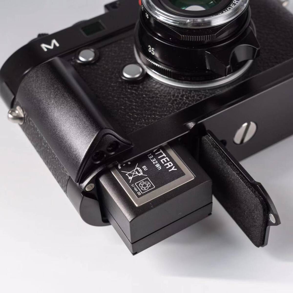 新品 LEICA ライカ m240/m246/m262用 ハンドグリップ 新品 LEICA ライカ m240/m246/m262用 ハンドグリップ