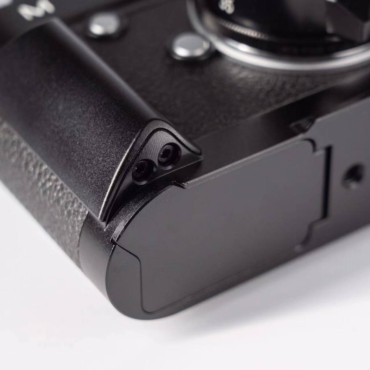 新品 LEICA ライカ m240/m246/m262用 ハンドグリップ 新品 LEICA ライカ m240/m246/m262用 ハンドグリップ