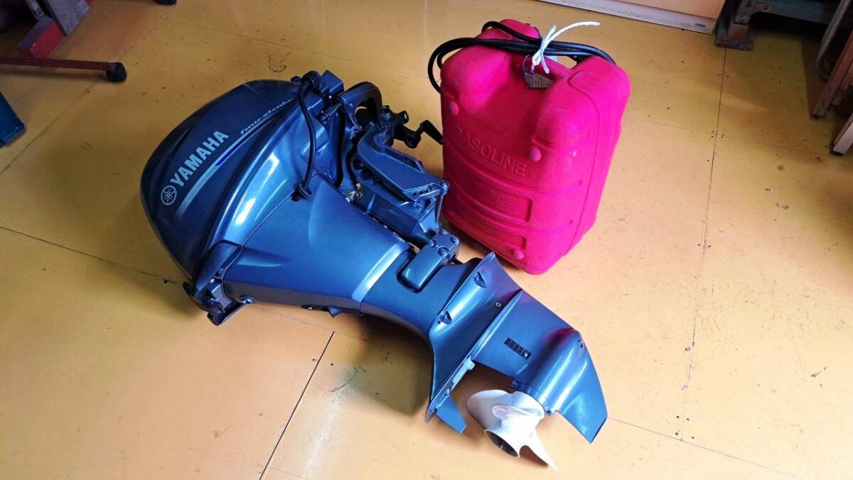 中古 YAMAHA 船外機 4スト F15CMH S 15馬力 淡水で1回使用 中古 YAMAHA 船外機 4スト F15CMH S 15馬力 淡水で1回使用