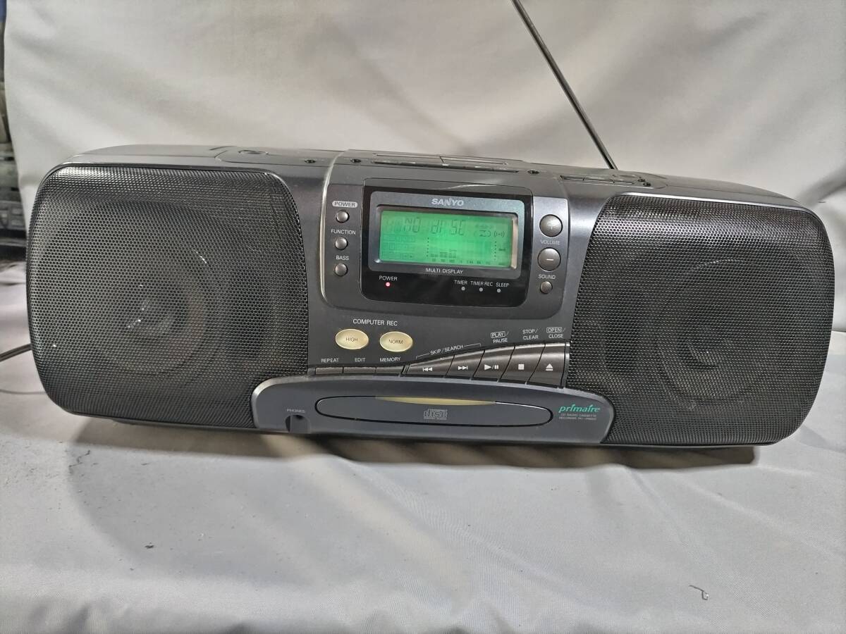 サンヨーCD・ラジオ・カセットレコーダーPH-PR950K　中古　1000円。