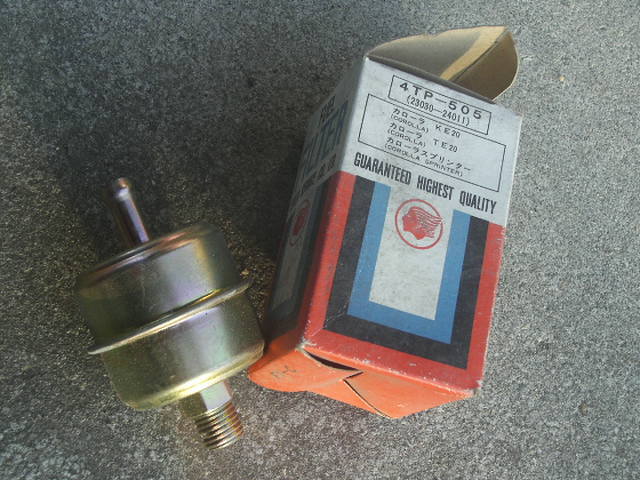 トヨタ　カローラ　フューエルフィルター　出光制