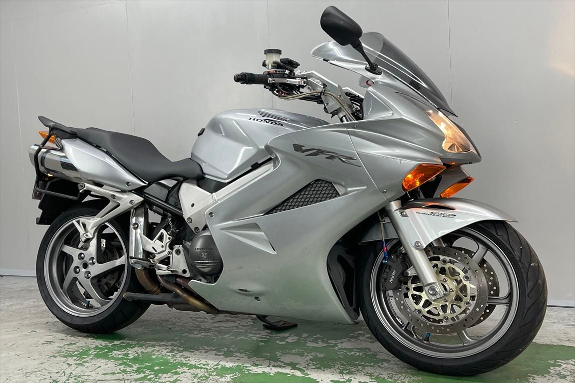 VFR800 売り切り！１円スタート！☆始動動画有☆エンジン好調！RC46！2005年！ETC！サイドボックス！全国配送！福岡佐賀