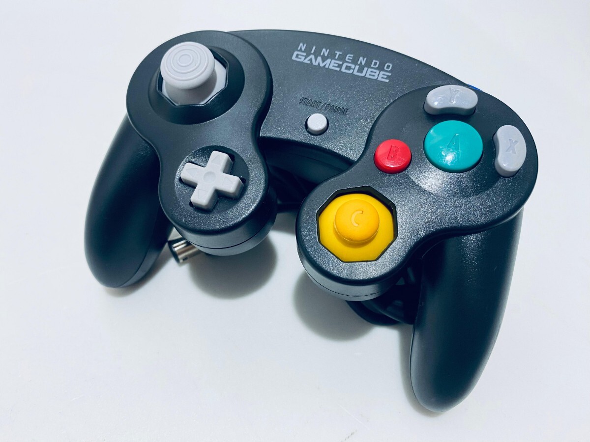 動作品 任天堂 ゲームキューブ コントローラ 純正品 Black DOL-003 NINTENDO GAMECUBE ニンテンドー 黒 GC 希少品(Z-43)