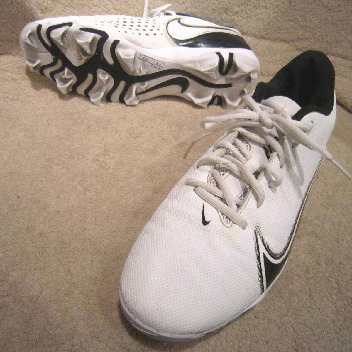 アメフト スパイク　　ナイキ ヴェイパー エッジシャーク（CD0074 100）白黒 28.5㎝ US10.5　　　NIKE Vapor Edge Shark 2019年製　wj2410b