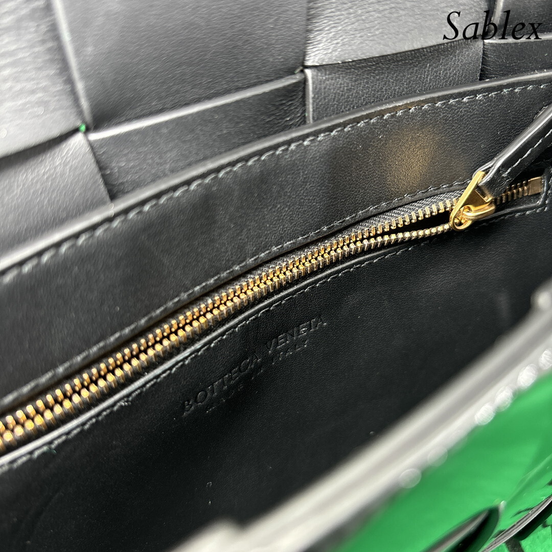 1円【新品未使用/RFID】 BOTTEGA VENETA ボッテガヴェネタ 1円【新品未使用/RFID】 BOTTEGA VENETA ボッテガヴェネタ