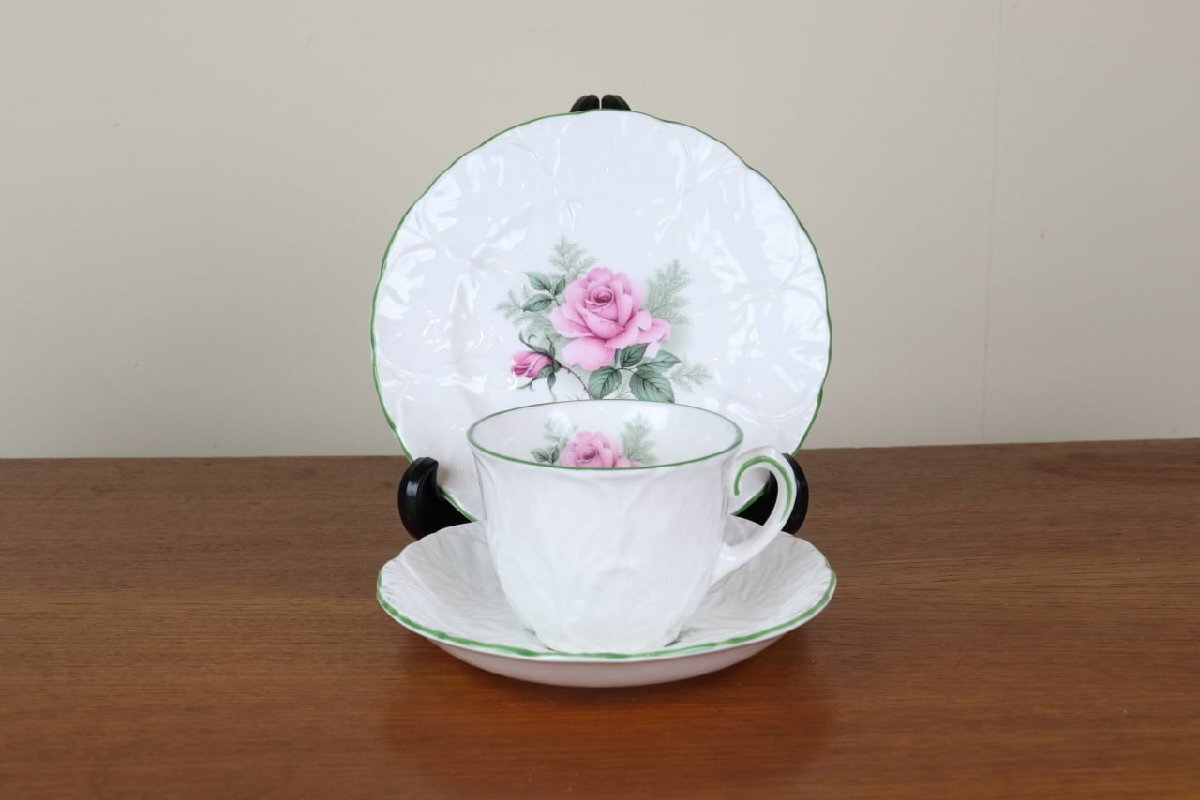 コールポート　カントリーローズ　トリオ　カップ　プレート　ケーキ皿　薔薇　キャベツ　COALPORT　ヴィンテージ　陶磁器　イギリス　つ47