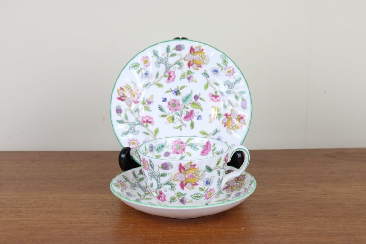 ミントン　ハドンホール　トリオ　カップ＆ソーサー　プレート　ケーキ皿　MINTON　HADDON HALL　イギリス　ヴィンテージ　陶磁器　つ175
