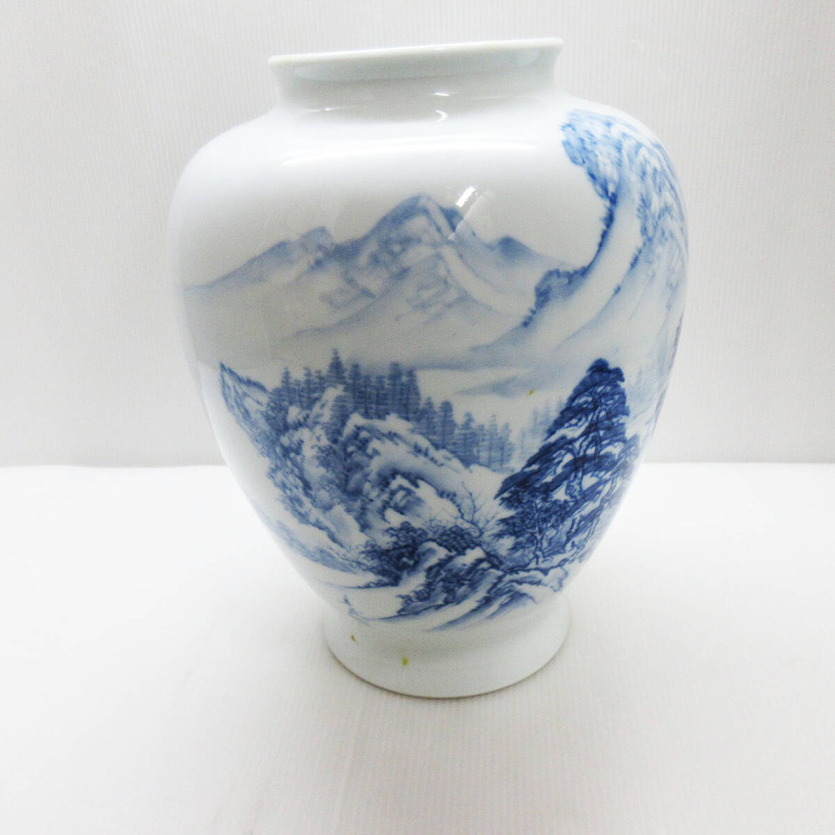 希少品 深川 染付山水古城 花瓶 箱付き 【公式通販】