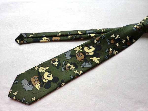 $ 新品 $ 試着程度 レア■ キャラクター ネクタイ ■ ミッキーマウス ■ HAND MADE MERCEDES ■ ミッキー プリント 総柄 ■ モスグリーン系_画像5